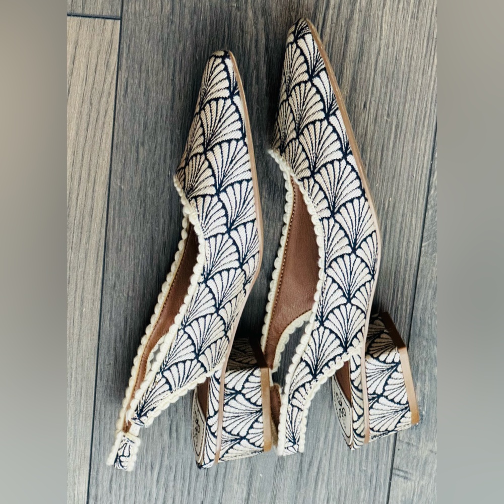 Chinese Laundry Women's Mango Pointed Toe Slingback Pumps Size 8 (38.5) - Picture 7 of 16